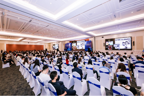 58e6e8f656883187c9669c7fb2d69950